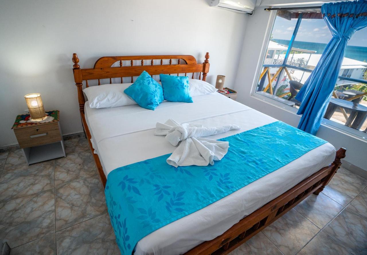 Hotel El Pirata Morgan Fresh Water Bay Esterno foto