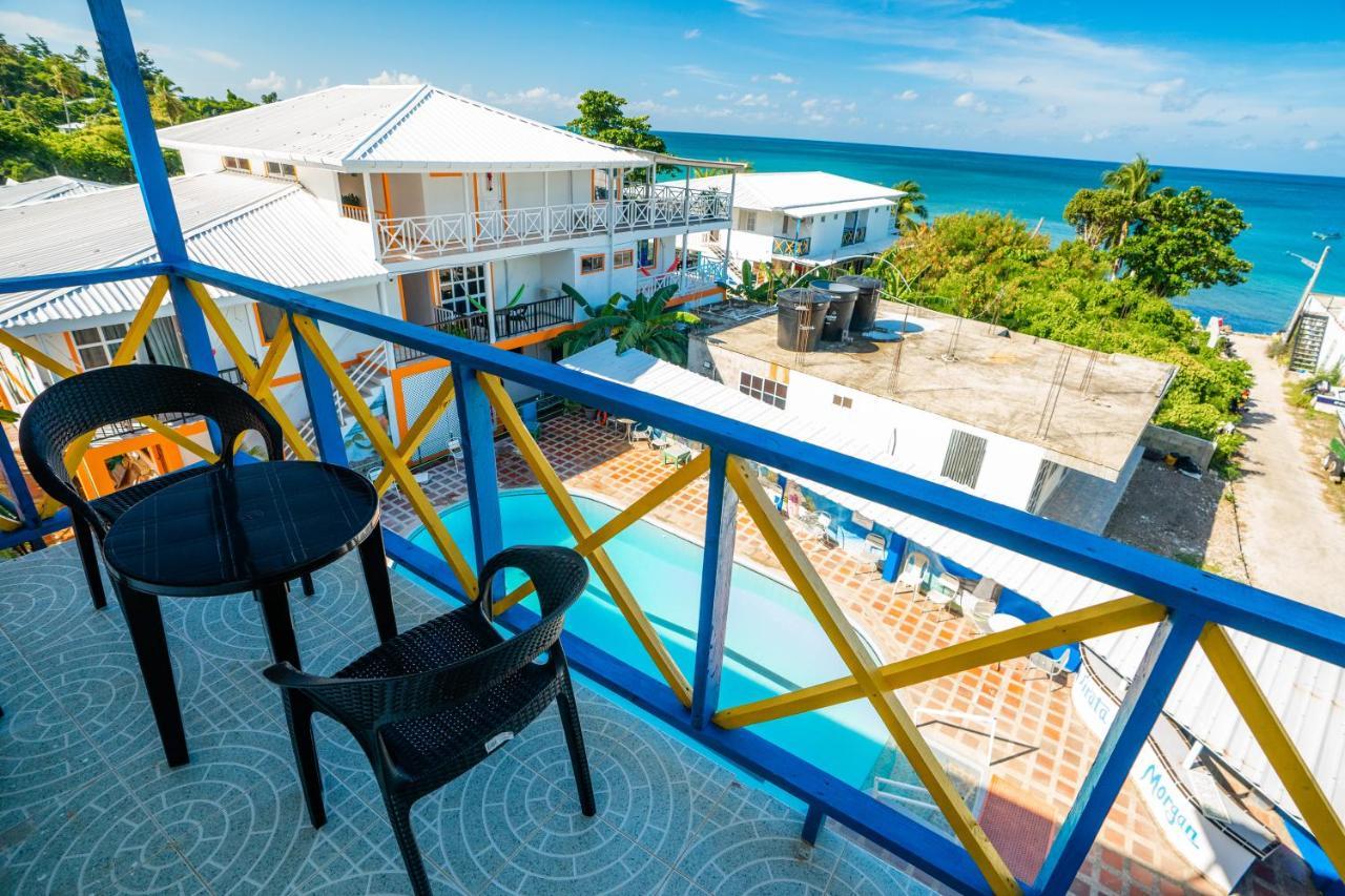 Hotel El Pirata Morgan Fresh Water Bay Esterno foto